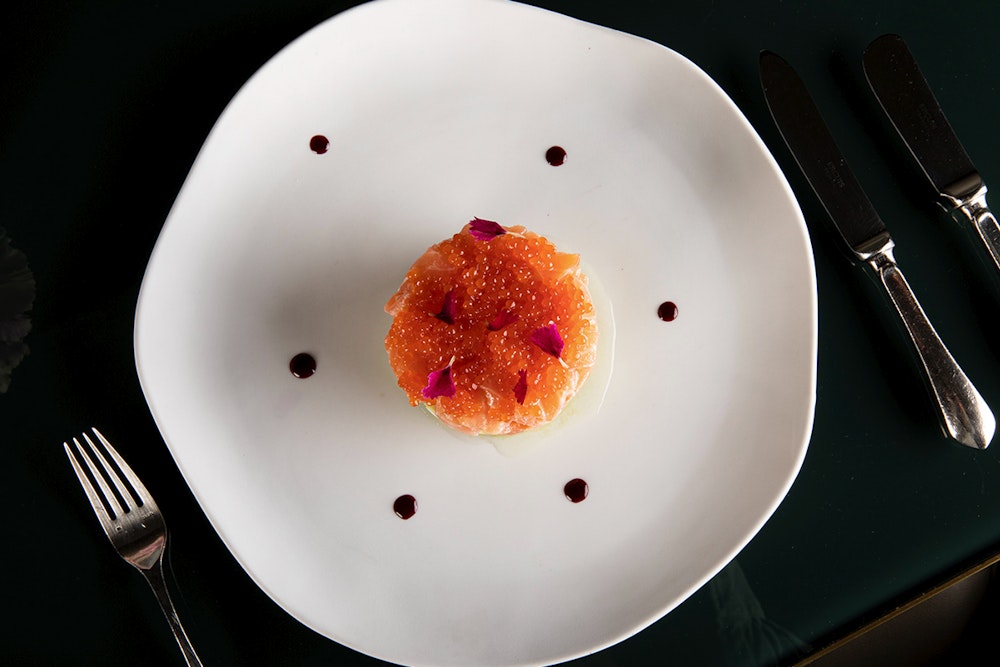 Tartar de salmón en el Restaurante María Luisa del Hotel Mercer Sevilla